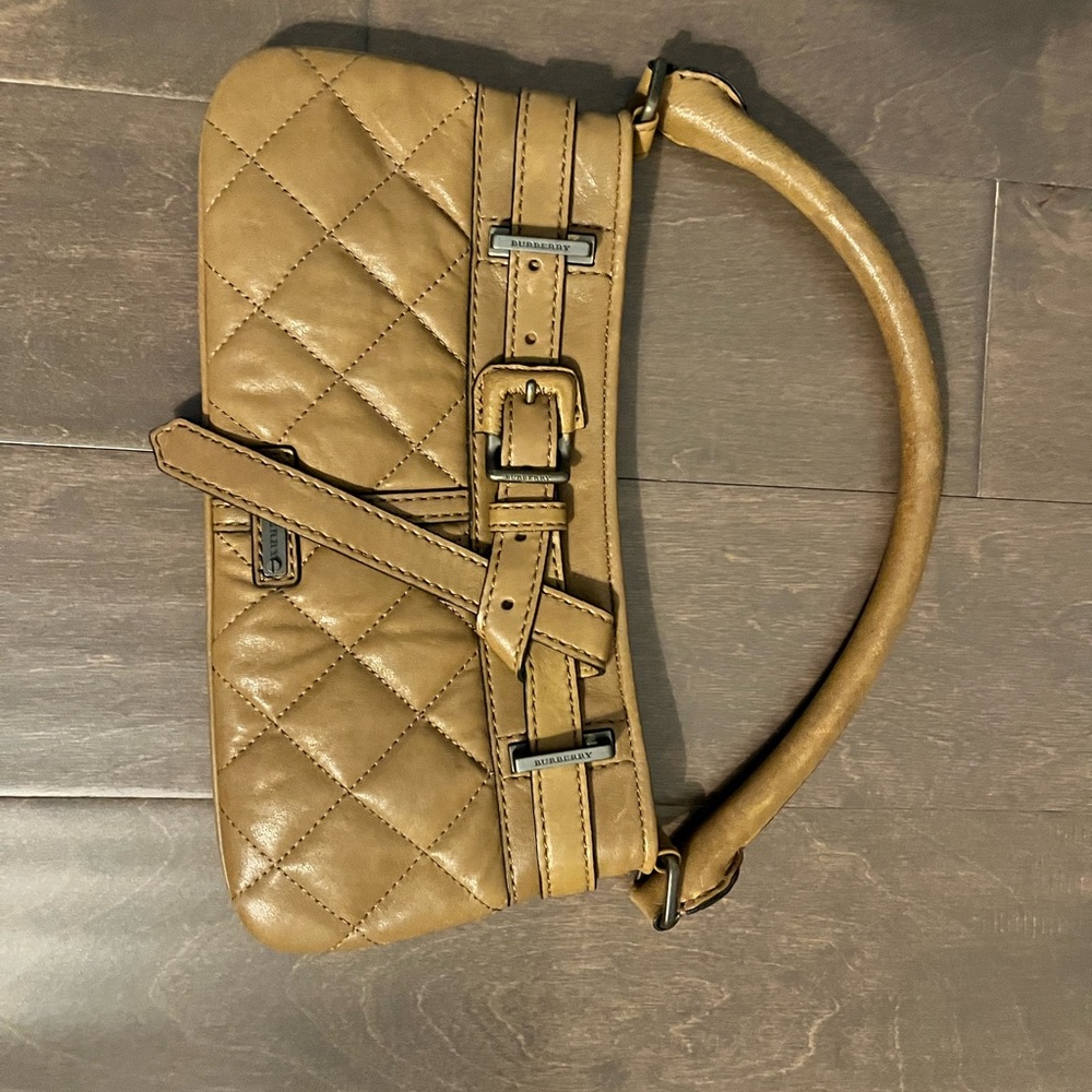 Burberry purse